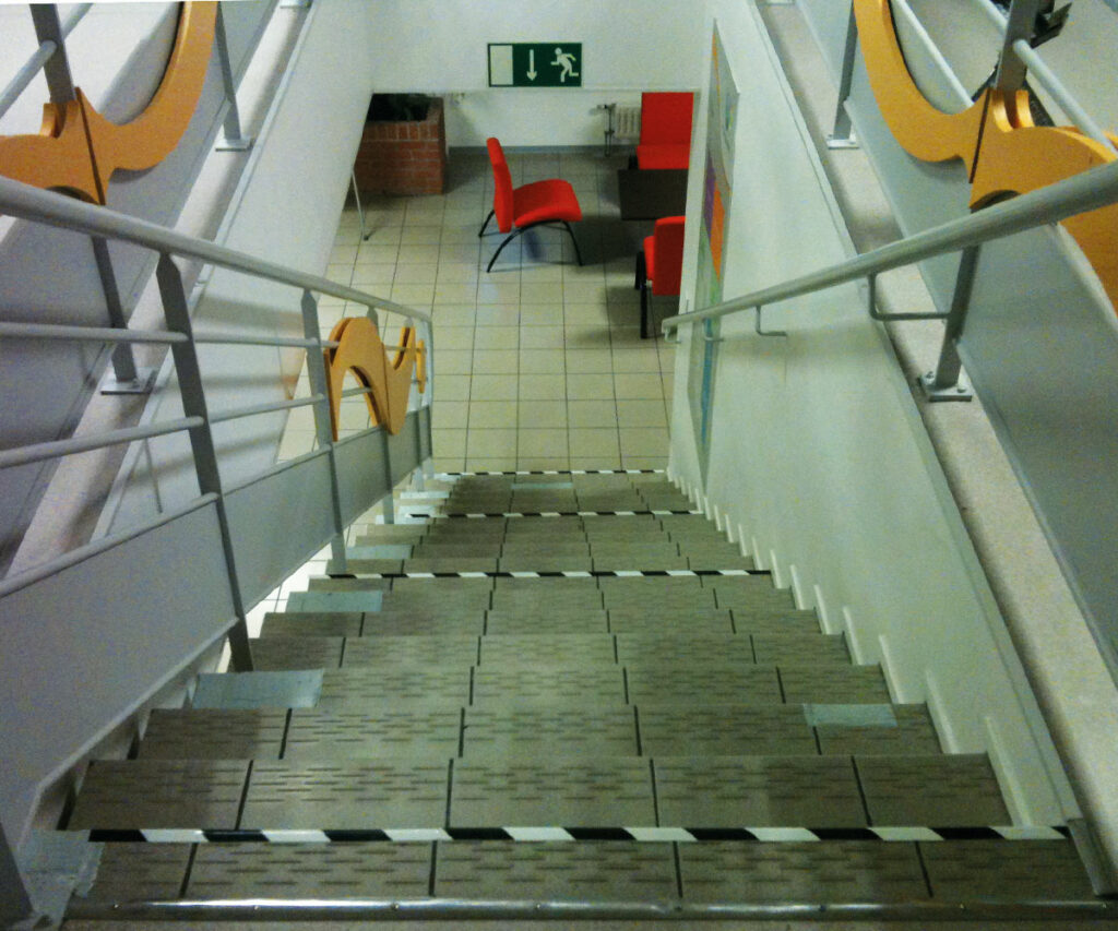 SIGNALETIQUE-ESCALIER-MARCHE-SORTIE