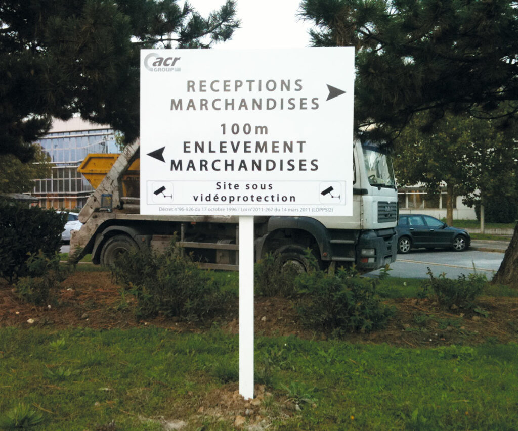 SIGNALETIQUE EXTERIEURE PARIS