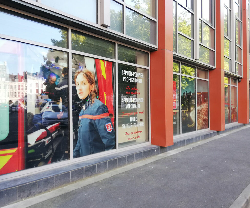 VITROPHANIE-IMPRESSION-LETTRAGE-SDIS-NORD-LILLE